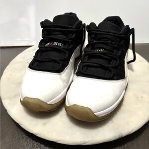 Air Jordan 11 Retro Low Tuxedo Men’s Size 11 Shoe Sneaker